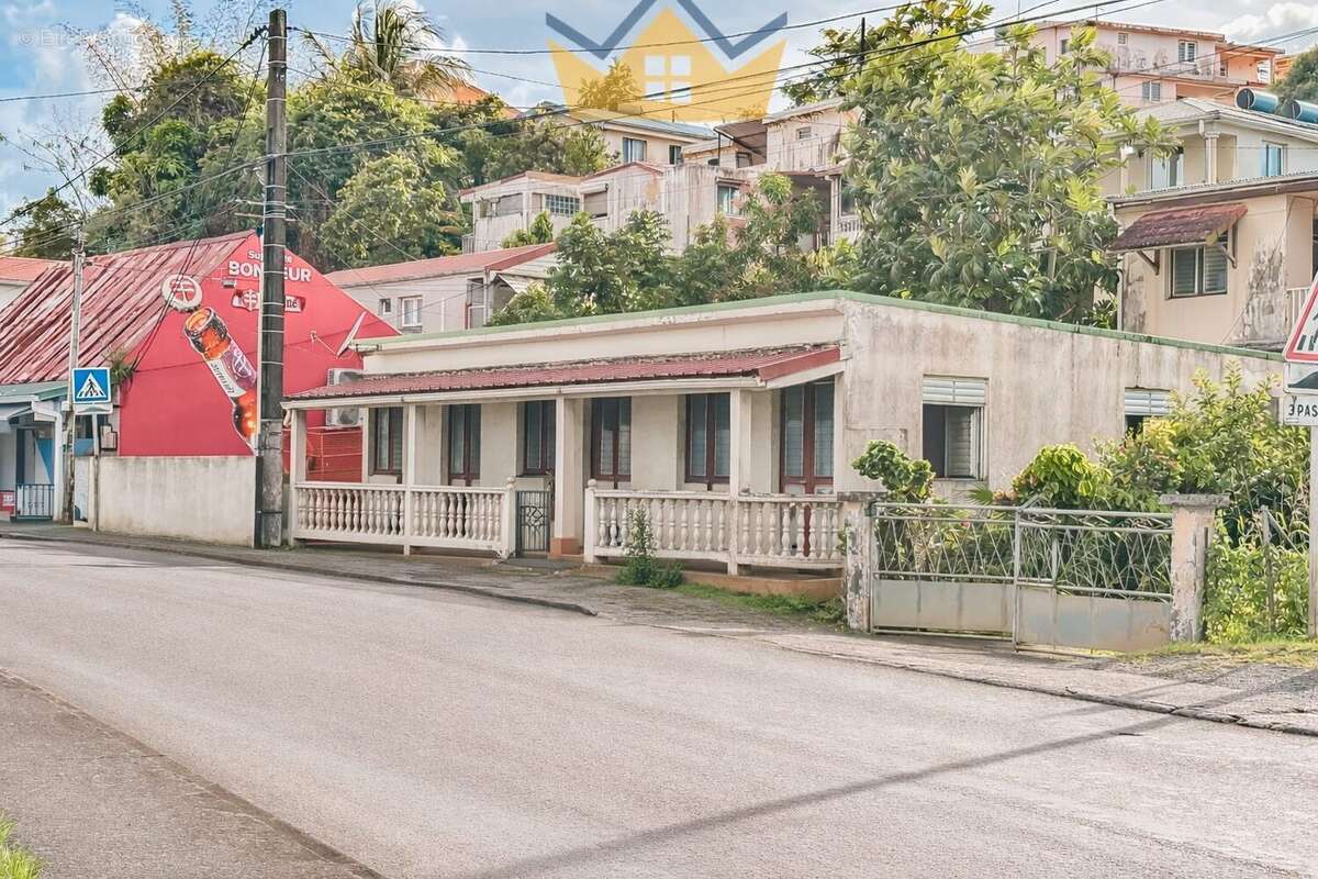 Maison à RIVIERE-SALEE