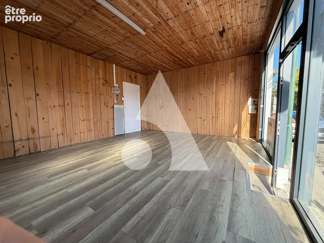 Local commercial - photo 2