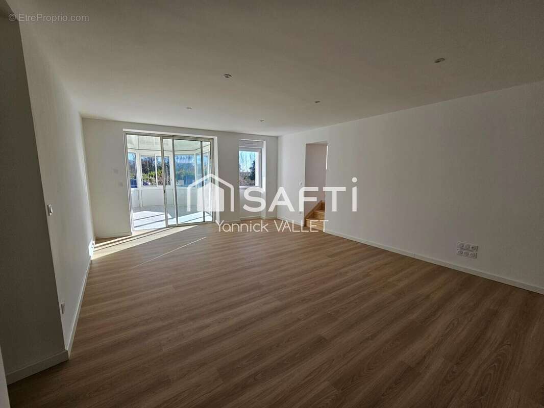 Maison 125 m² à Montignac-Le-Coq  - photo 5