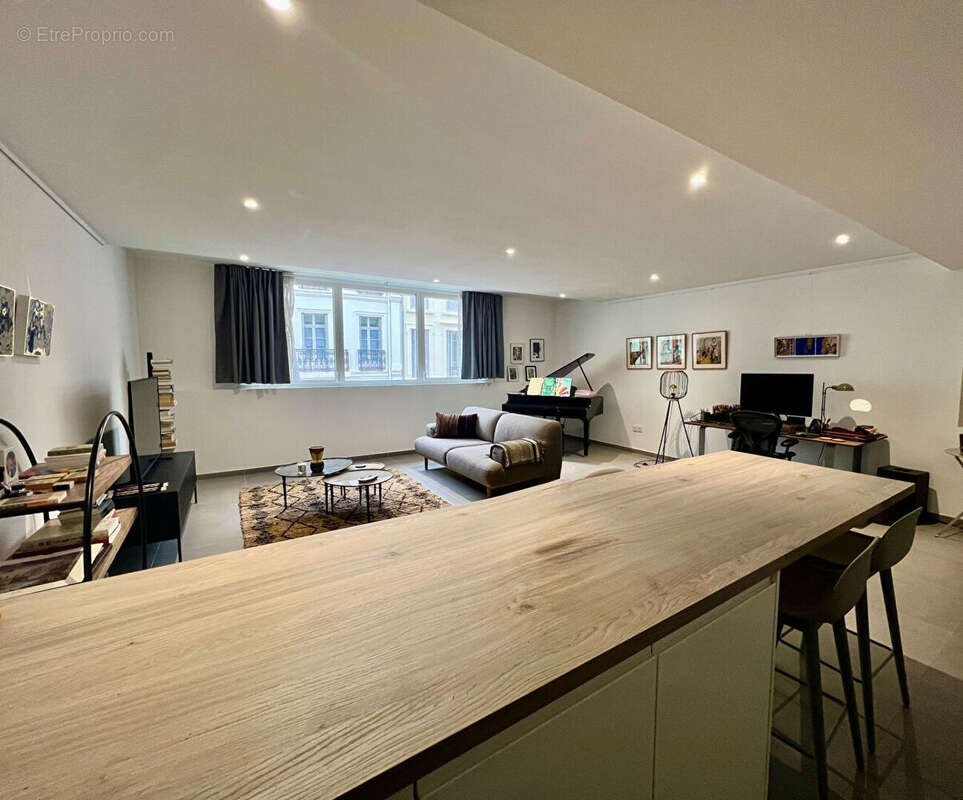 Appartement à MARSEILLE-2E