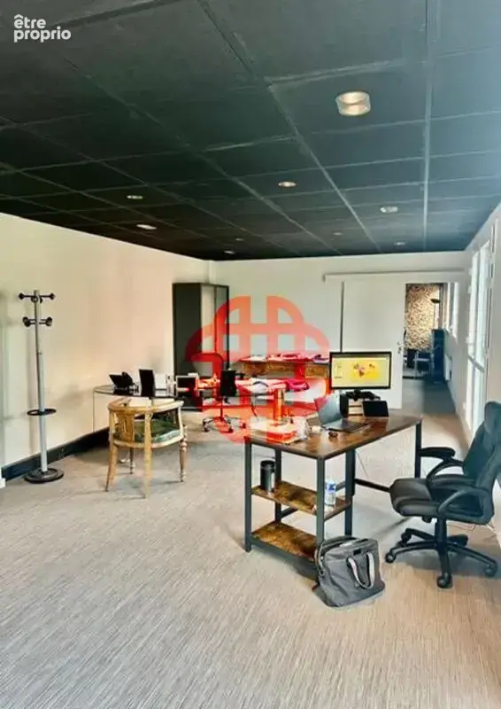 Superbes bureaux à vendre Marcq Molinel proche école bilingue. Immeuble récent , 167m2 au 1 er étage avec terrasses. Parkings pr - photo 3