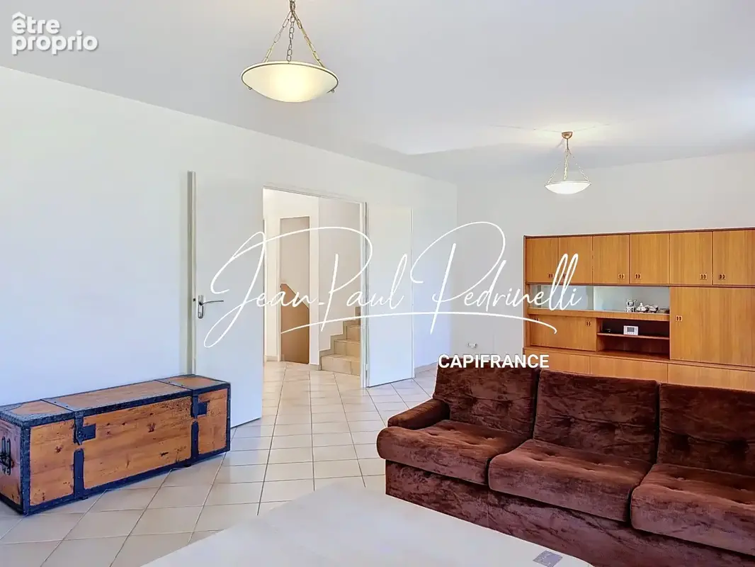 CALUIRE-ET-CUIRE – Cœur Vassieux – Villa 101 m² habitables + 115 m² Hors Carrez (double garage et annexe) – Terrain plat 770 M²  - photo 6