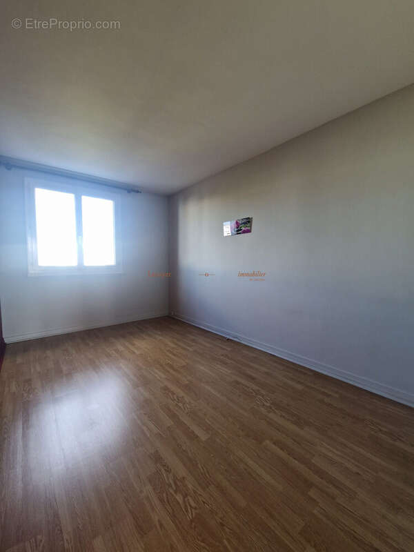 Appartement 72 m² à Reze  - photo 7
