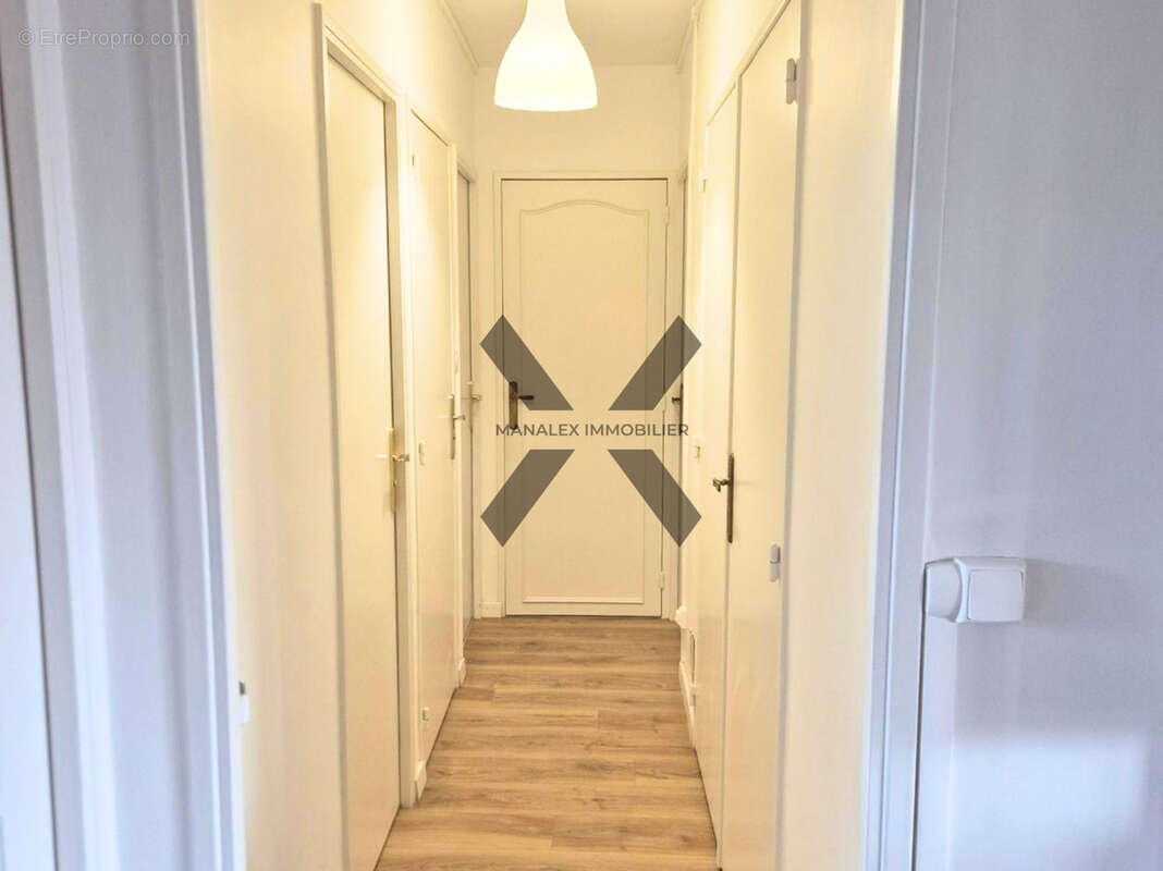 Appartement à LE COTEAU