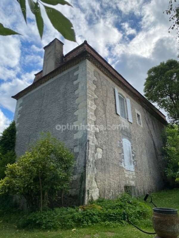 Maison à SAINT-ASTIER