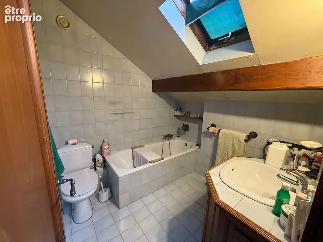 A vendre à Bons en Chablais Maison à rénover de 150 m² utiles avec sous-sol complet et annexes - photo 17