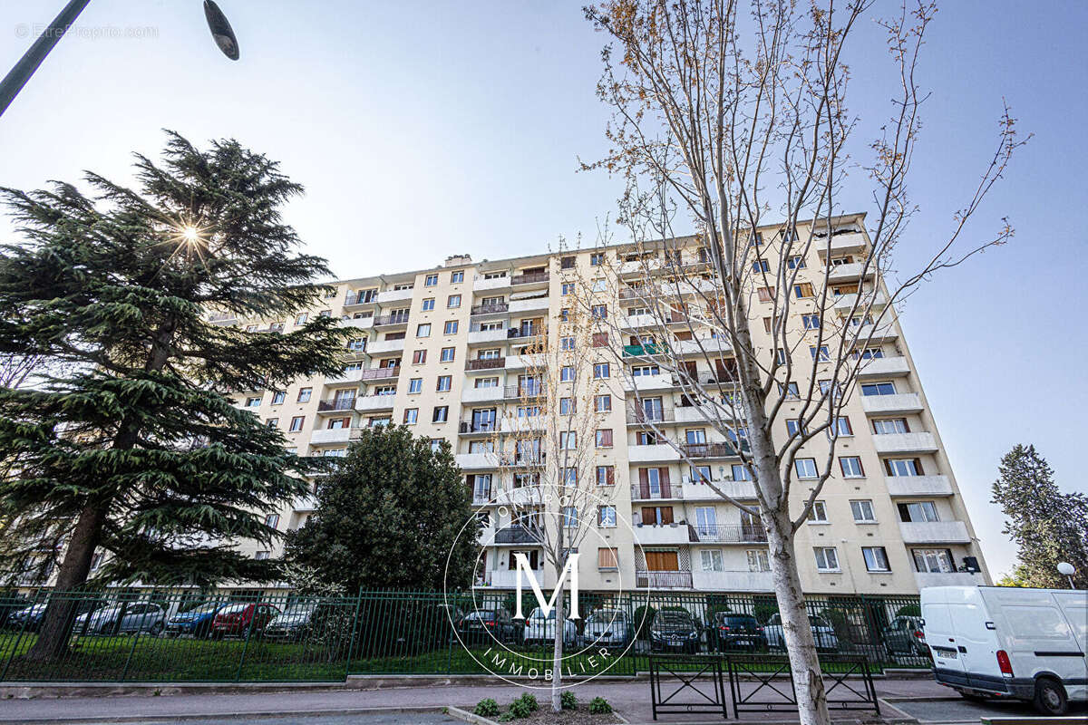 Appartement à BAGNEUX
