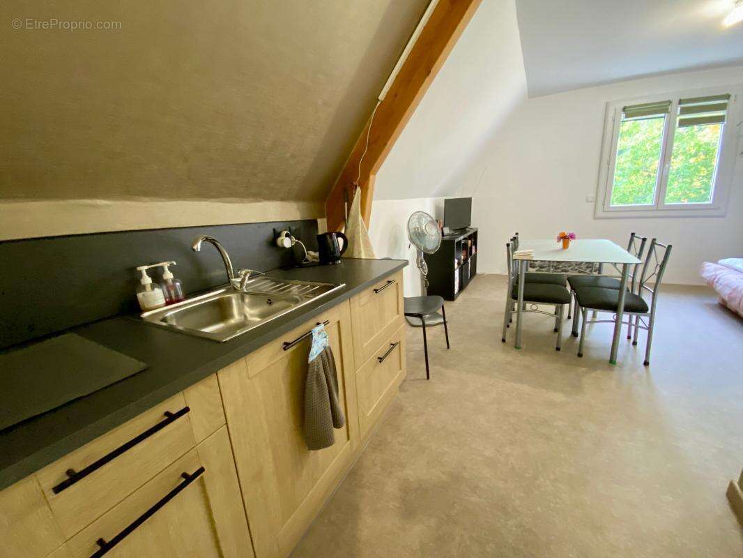 Maison à SAINT-AVIT-DE-VIALARD