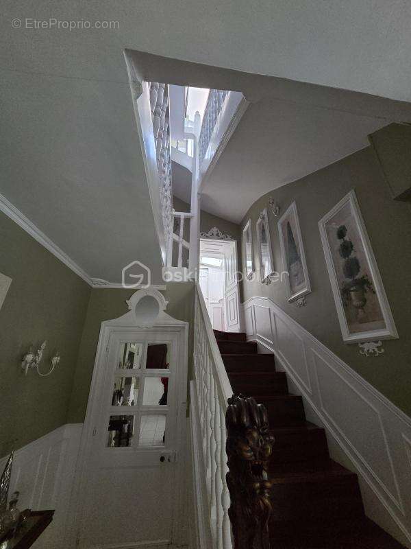 *** ST-MAIXENT L’ÉCOLE  - Halles-Abbaye – Maison 315 m² *** - photo 8