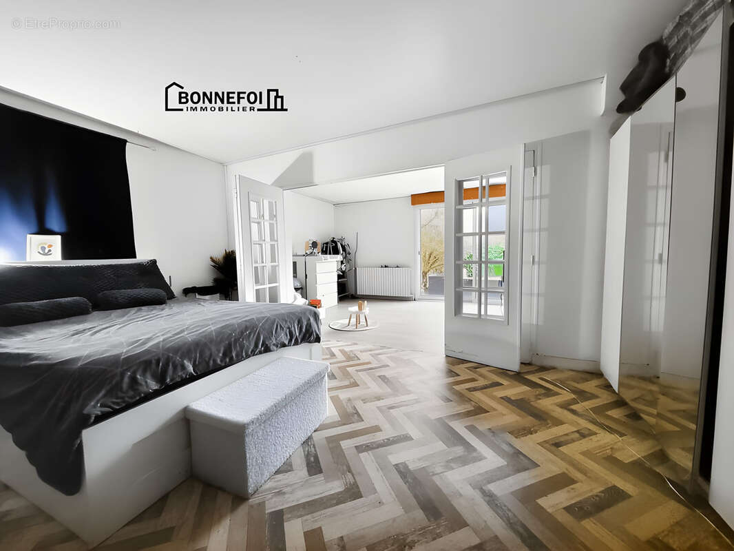 Maison à CHAMPIGNY-SUR-MARNE