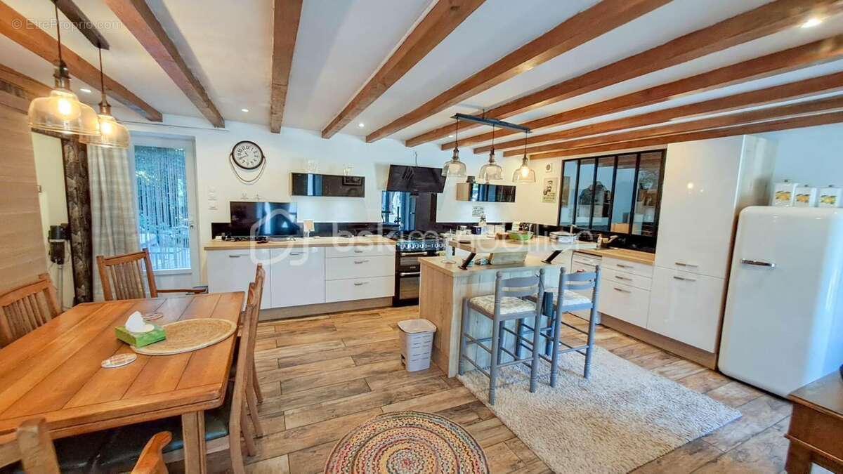 Domaine en pierre avec deux maisons – idéal gîte ou chambres d’hôtes – 354 m² – parc 7800 m² - photo 20