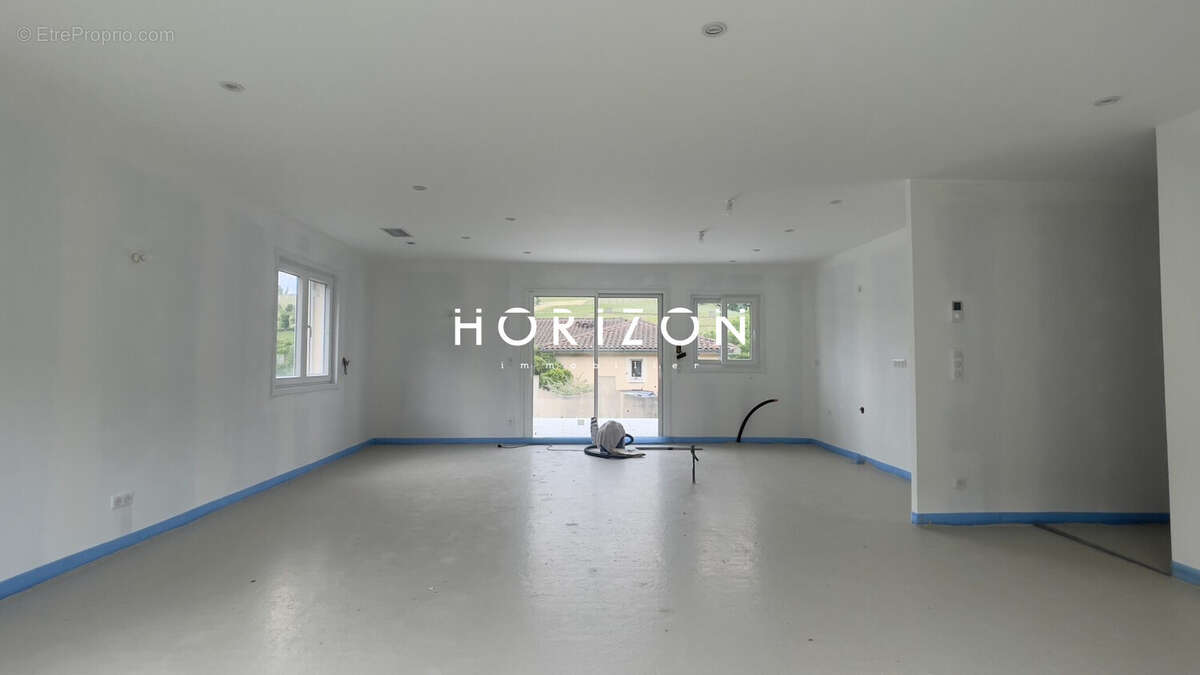 Maison à SAINT-DIDIER-SUR-BEAUJEU