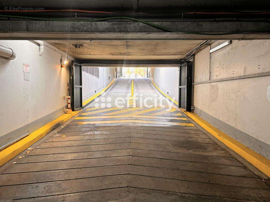 Commerce à PARIS-10E