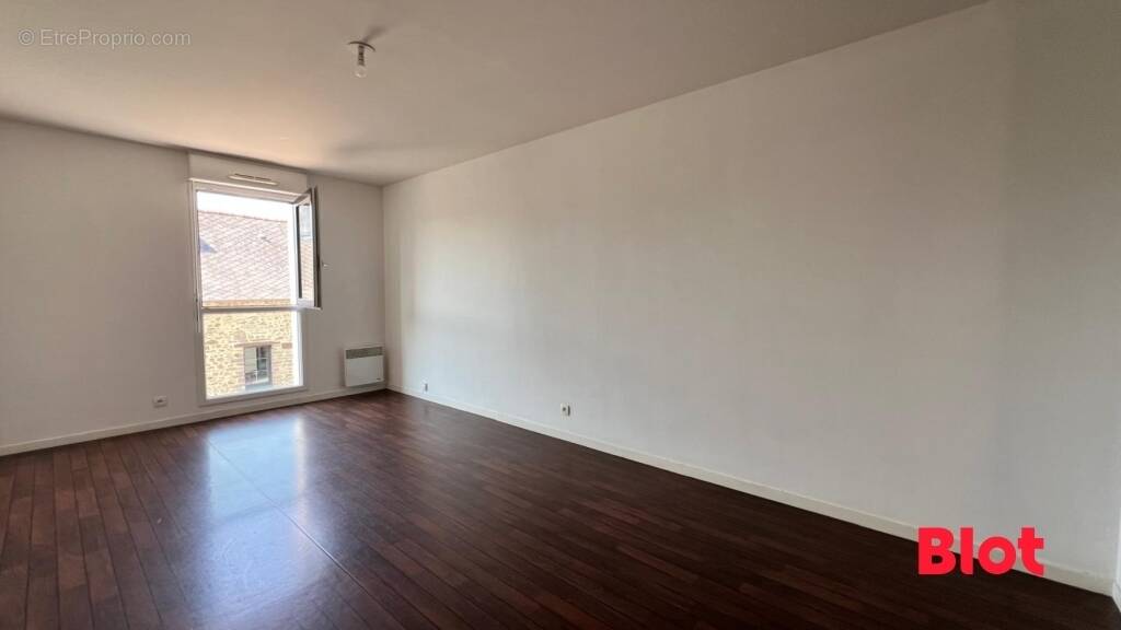 Appartement à ORGERES