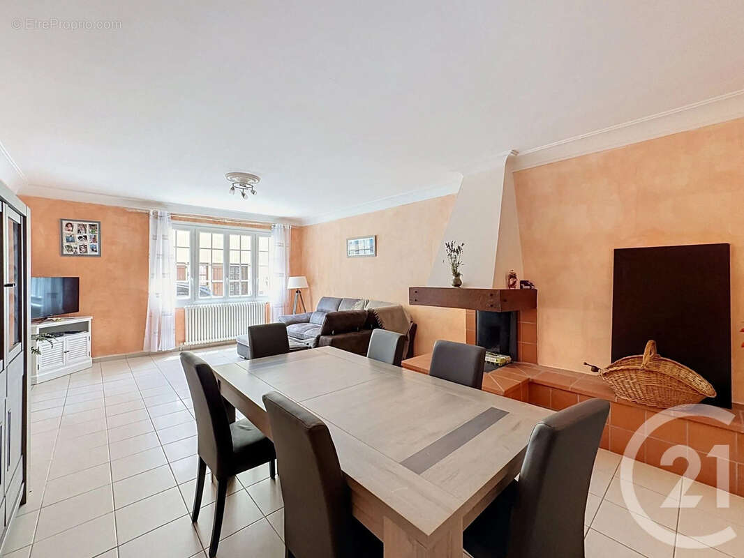 Maison 271 m² à Jegun  - photo 5