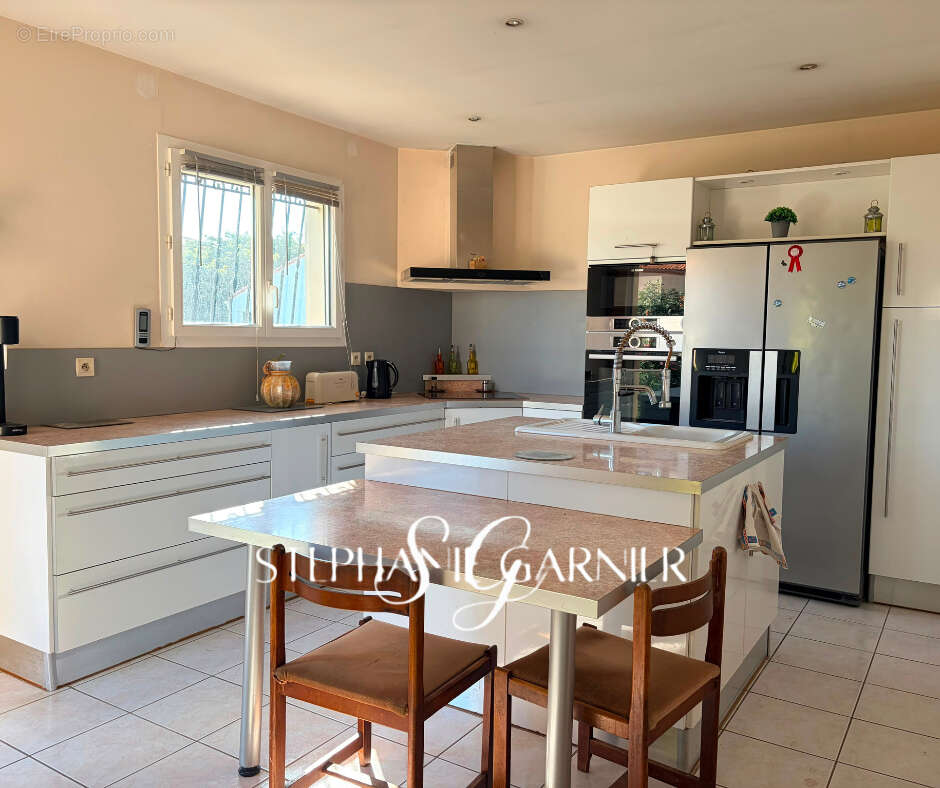 Villa 4 faces, grand jardin et garage - photo 5