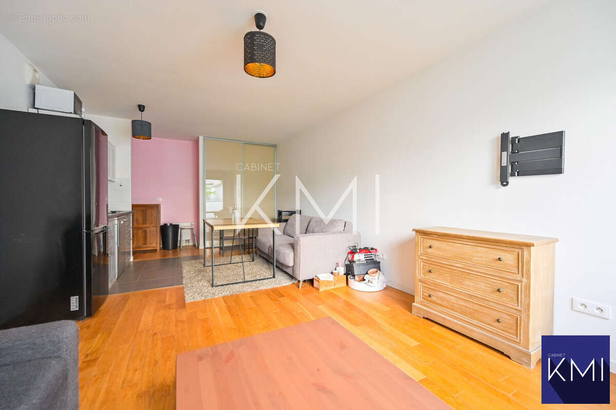 Appartement à PARIS-10E