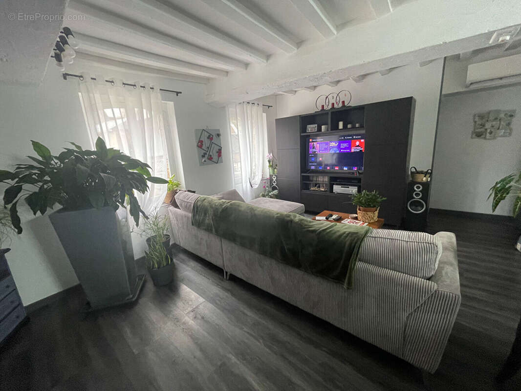 Immeuble 7 appartements-CENTRE VILLE GUISE - photo 2