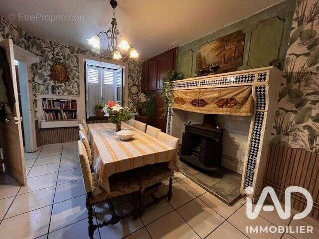 Maison 120 m² à Saint-Denis-Des-Murs  - photo 5