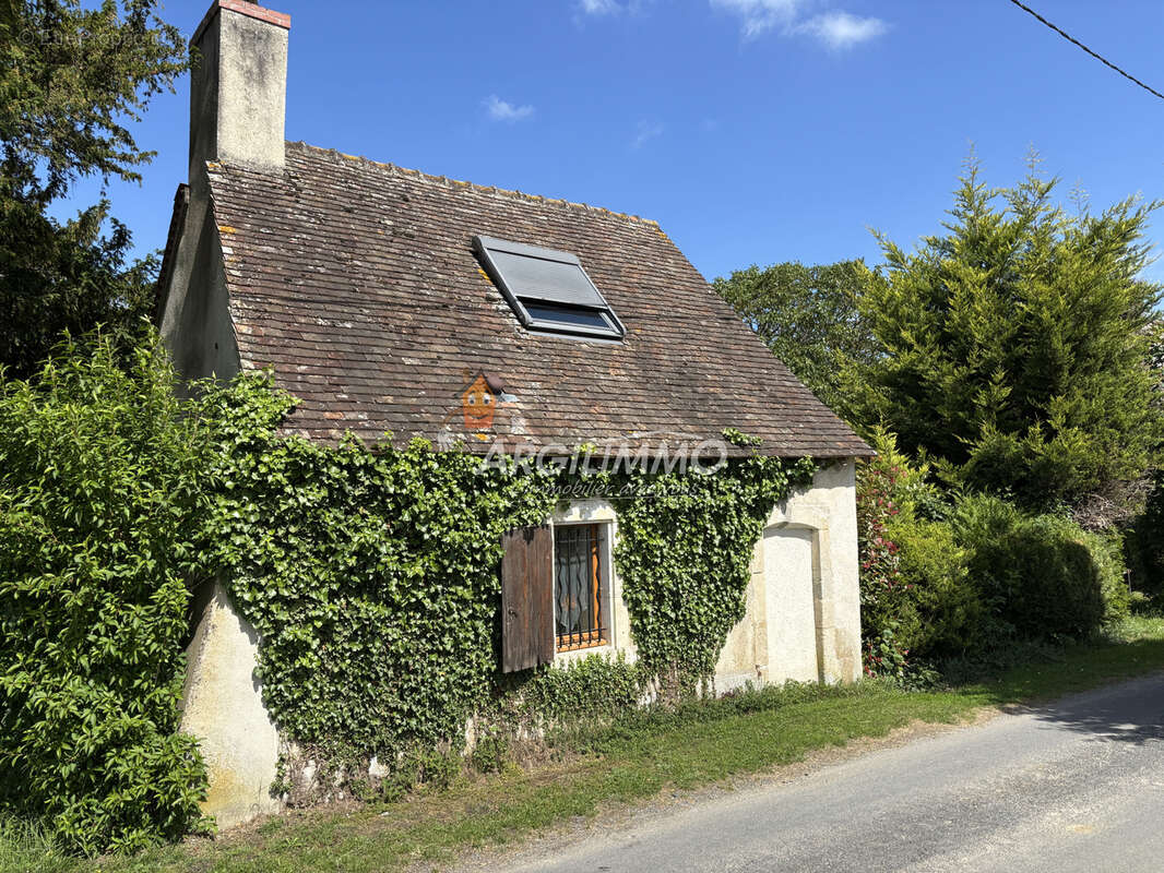Maison à LE BREIL-SUR-MERIZE