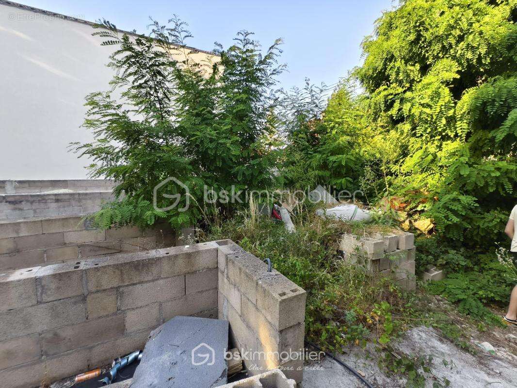Terrain plat à bâtir de 350 m² à Drancy (Proche RER B) - photo 7