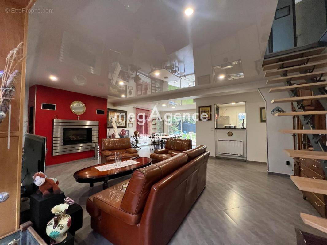 Maison à FONTAINE-LA-GAILLARDE