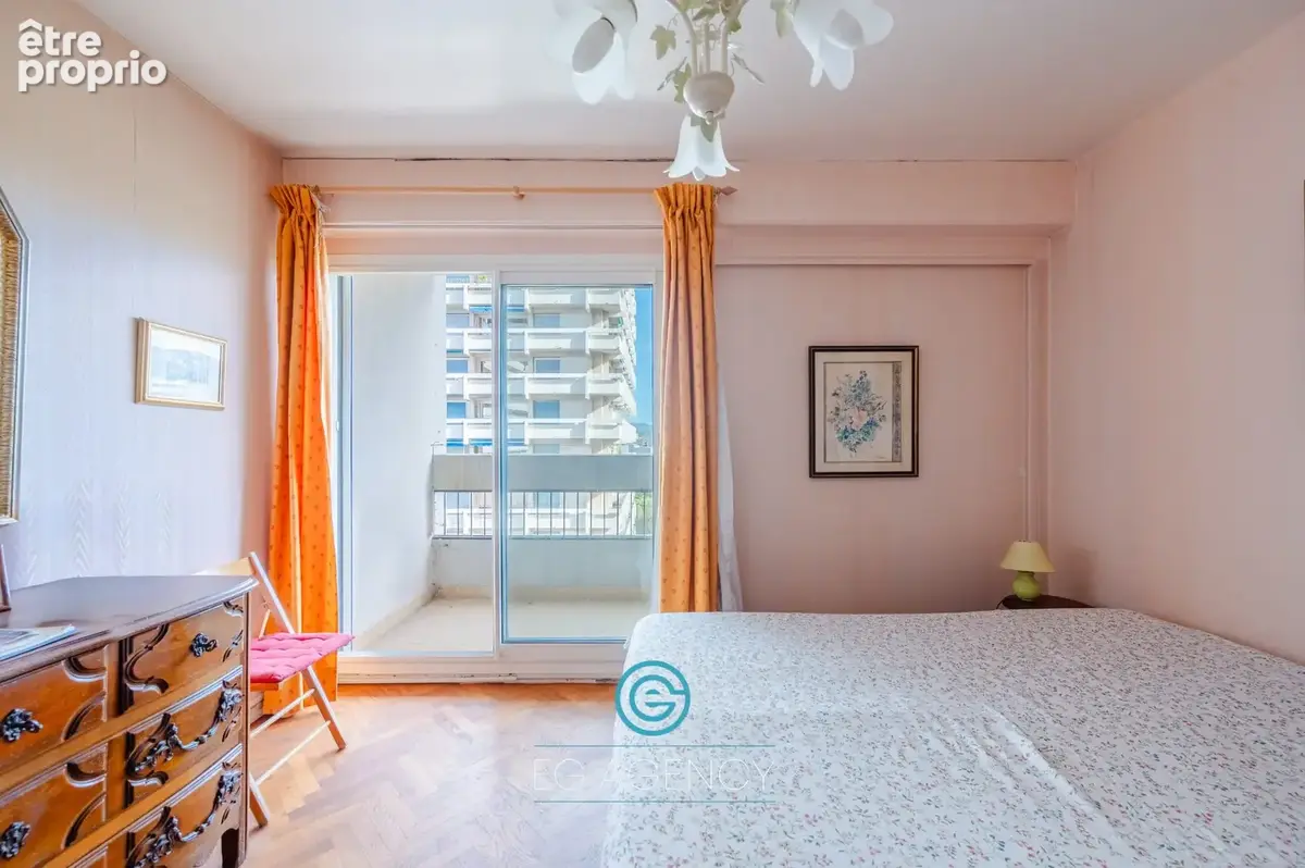 Appartement 4 pièces 82 m² à vendre à Marseille-9e (13009) - photo 4