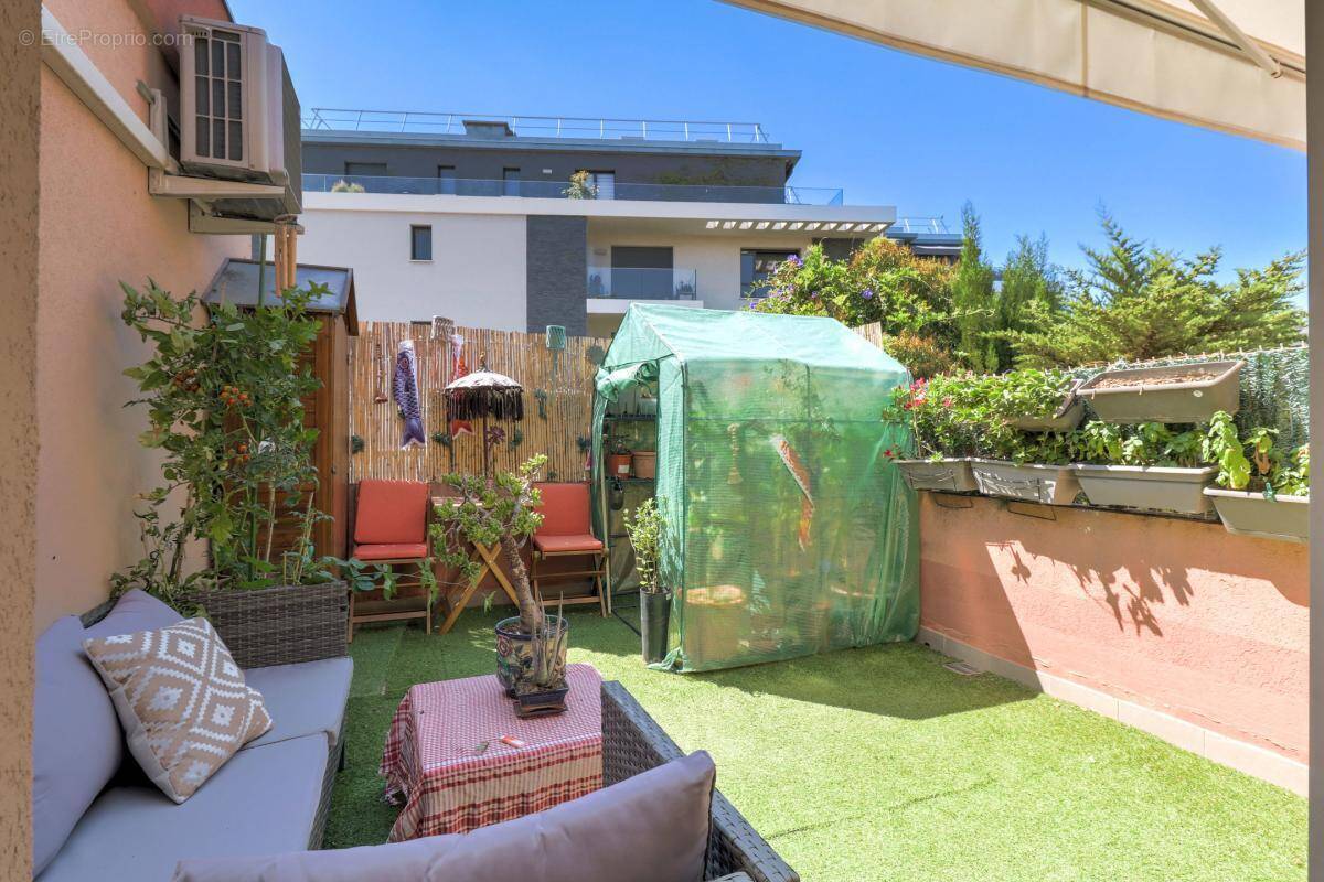 Photo Appartement à Saint-Laurent-Du-Var au prix de 185 000€