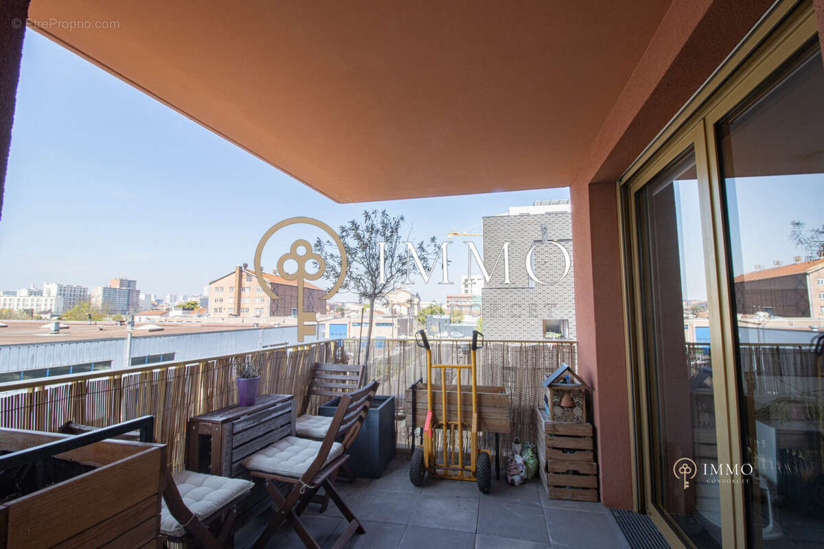 Appartement à IVRY-SUR-SEINE