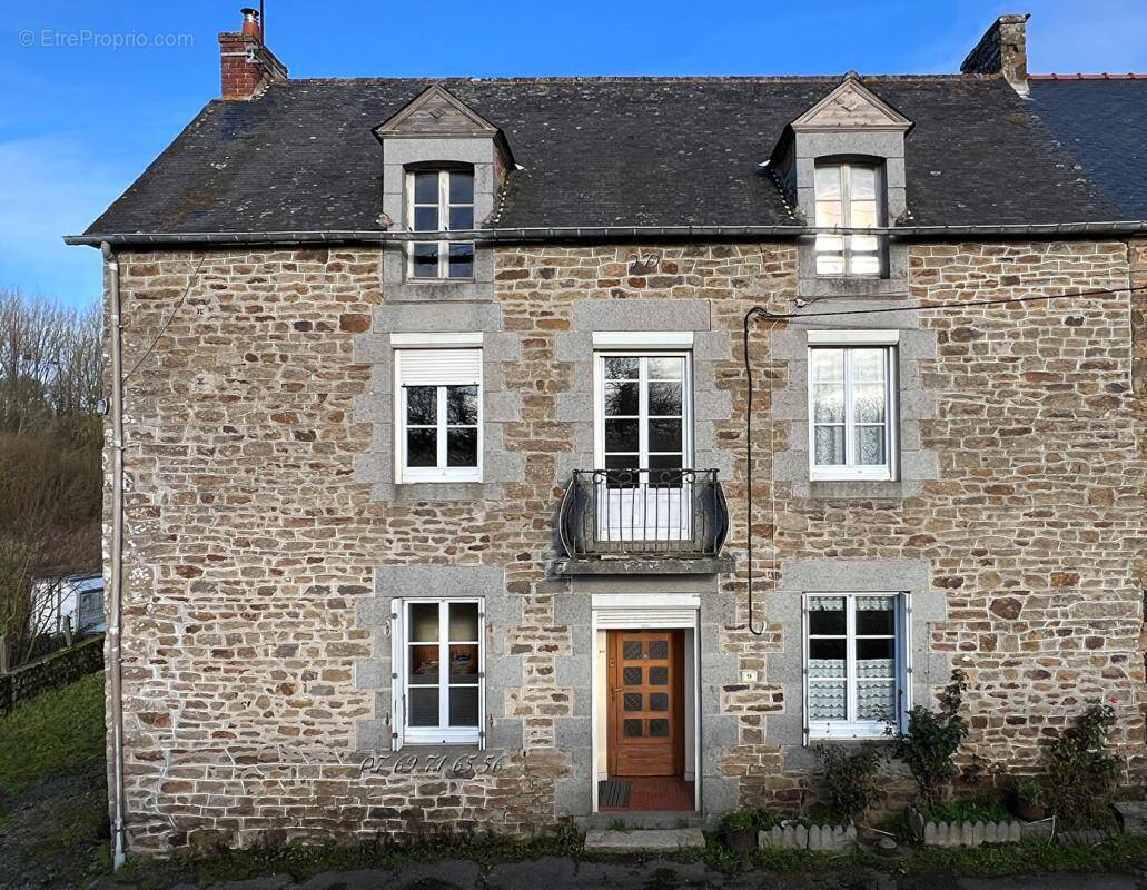 Maison à PLEUDIHEN-SUR-RANCE