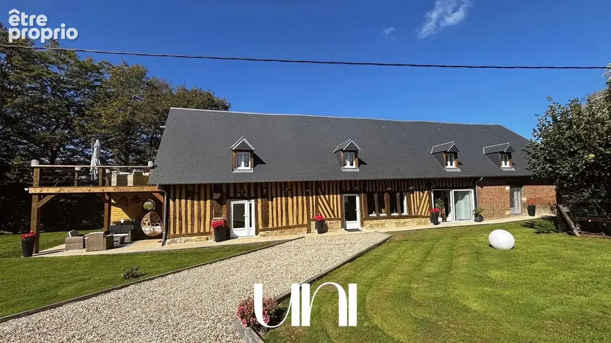 Photo Maison à Cresseveuille au prix de 895 000€