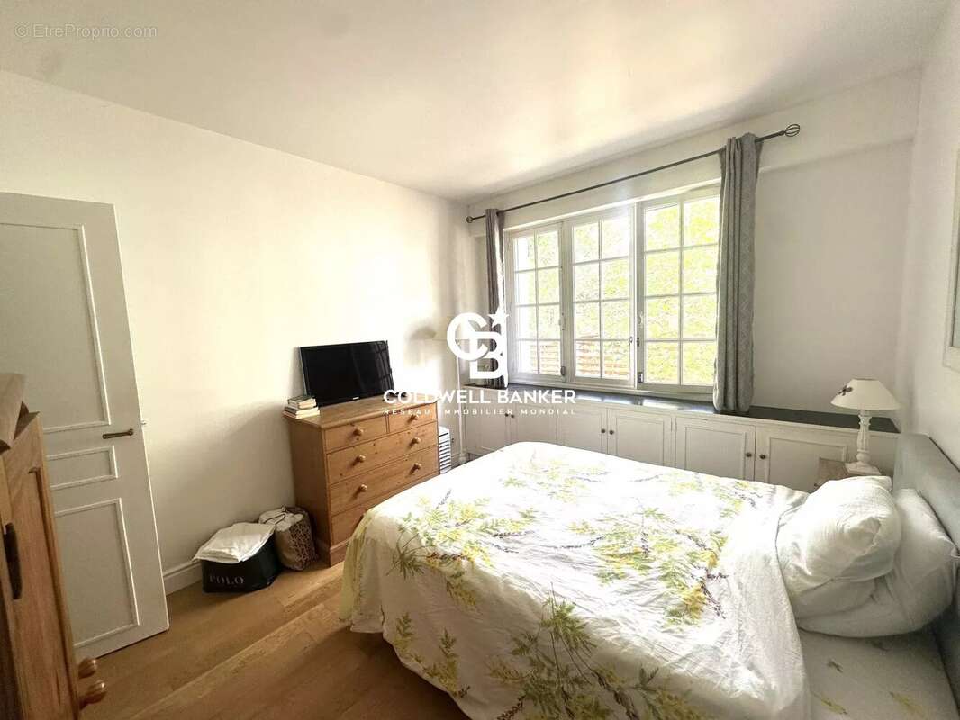 Maison bourgeoise  250 M2 quartier Charmettes - photo 25