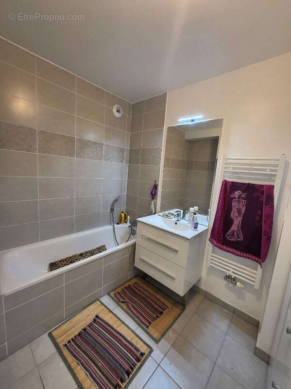 Appartement à LES CLAYES-SOUS-BOIS