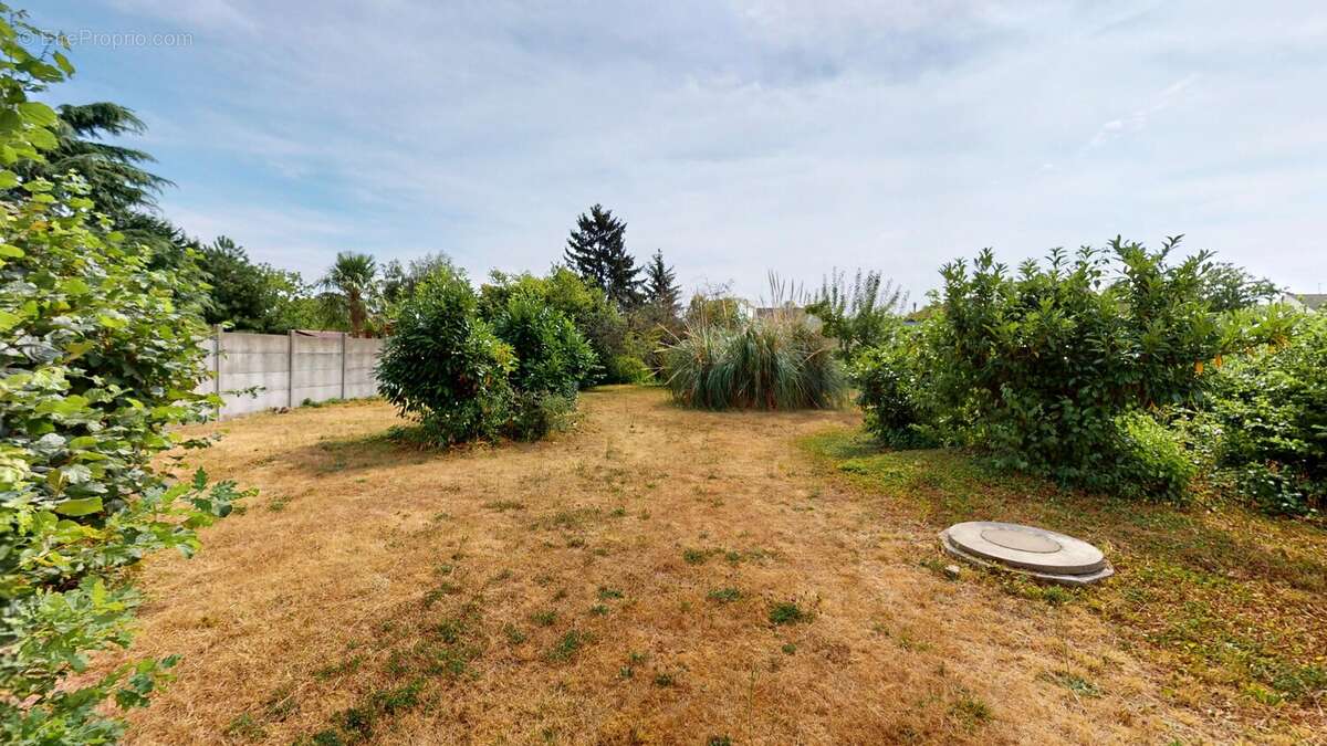 Maison 100 m² à Montfermeil  - photo 25