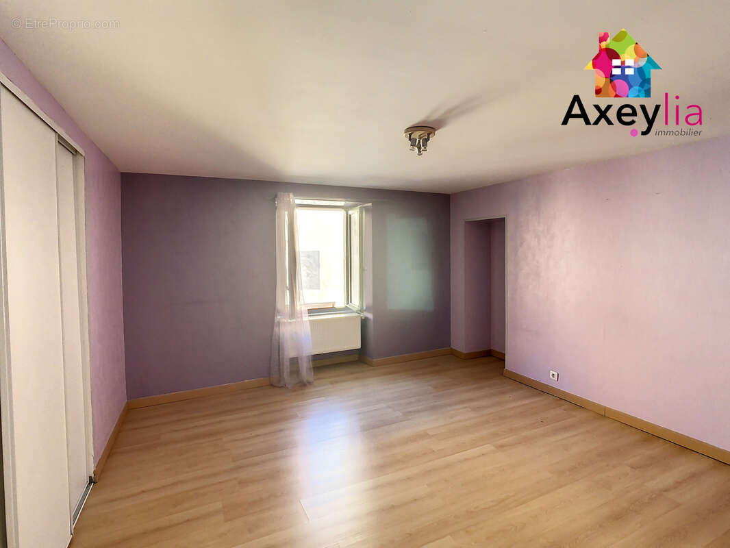 Maison à VILLEMONTAIS