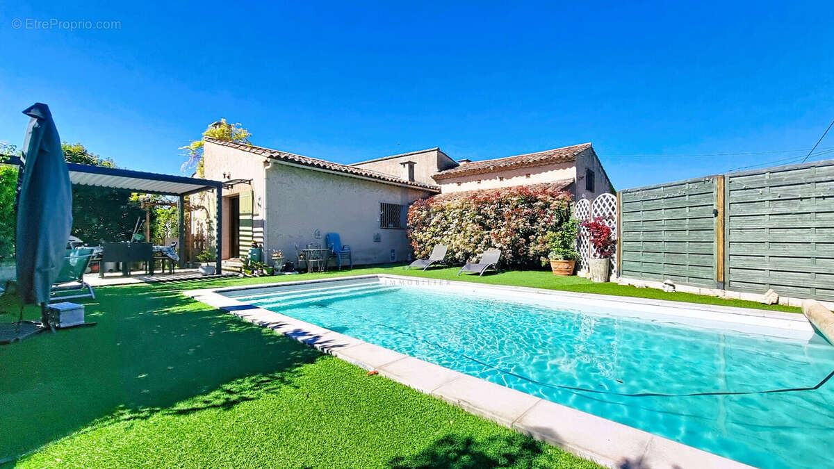 Maison à PUGET-SUR-ARGENS