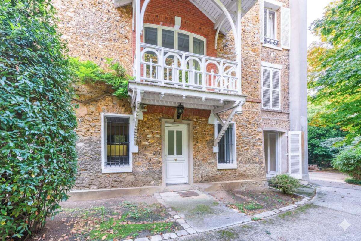 Appartement à LOUVECIENNES