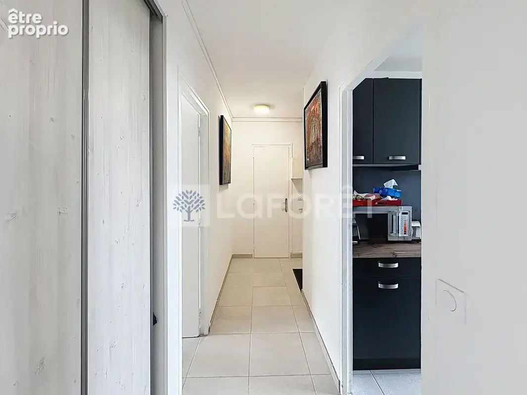 Appartement T3  rénové  - Vue  dégagée mer et ville - Proche centre - photo 6