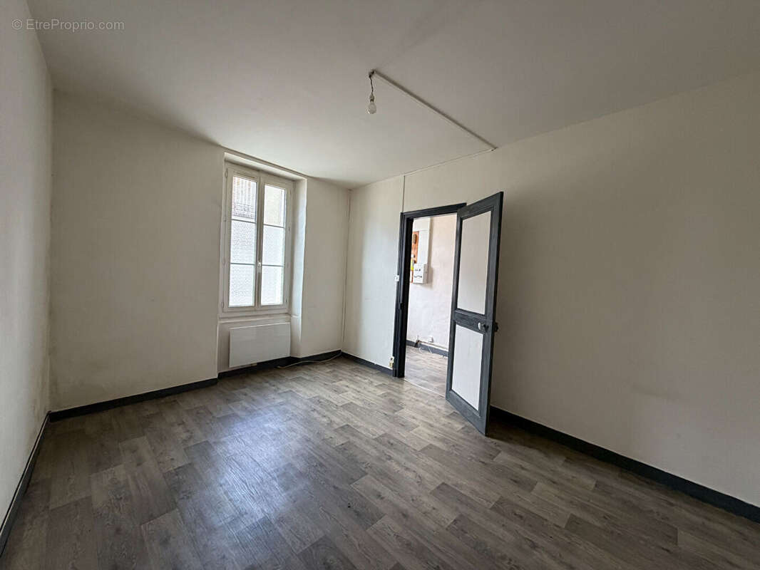 Appartement à BROU
