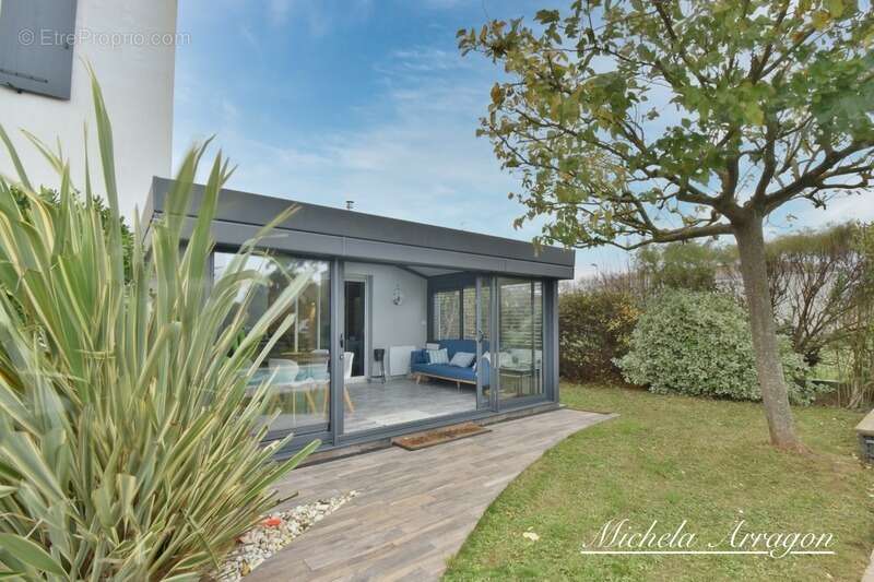 Maison à PORT-DES-BARQUES