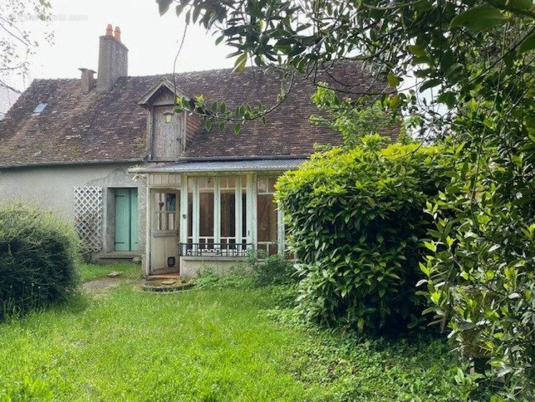 Maison à NOYEN-SUR-SARTHE