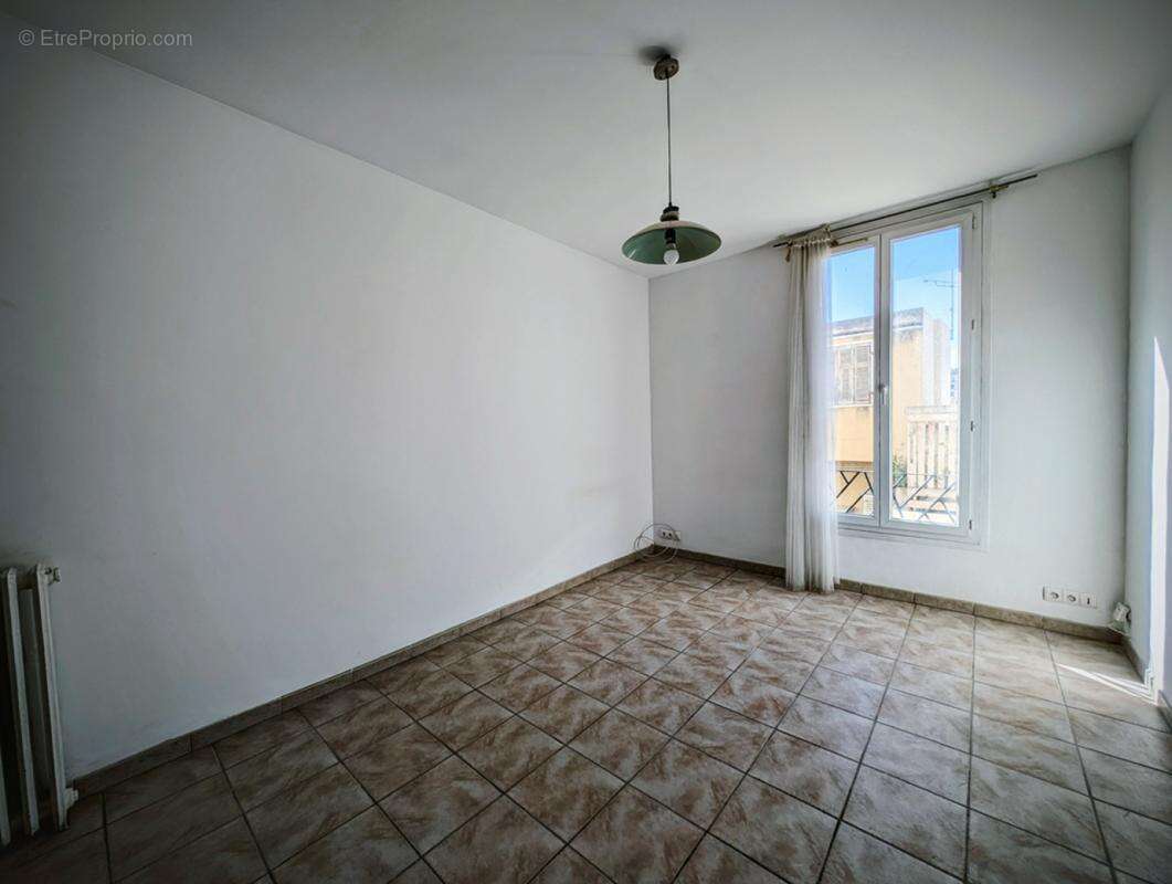 Appartement à MARSEILLE-7E