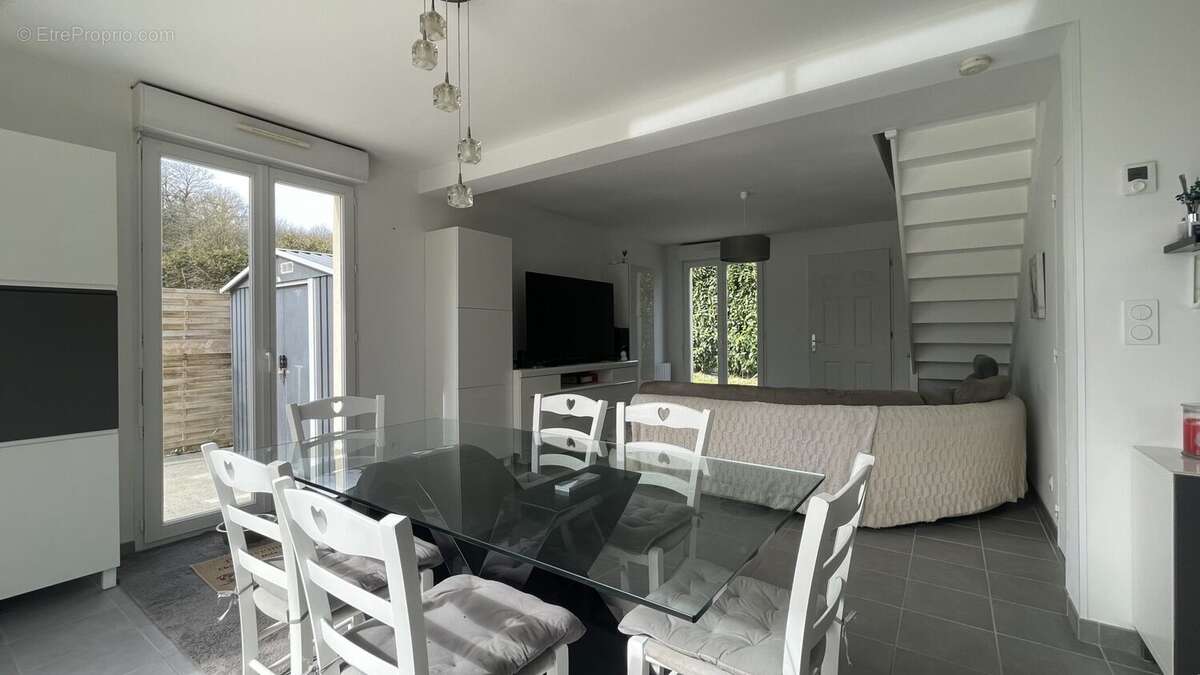 Maison à PLOUER-SUR-RANCE