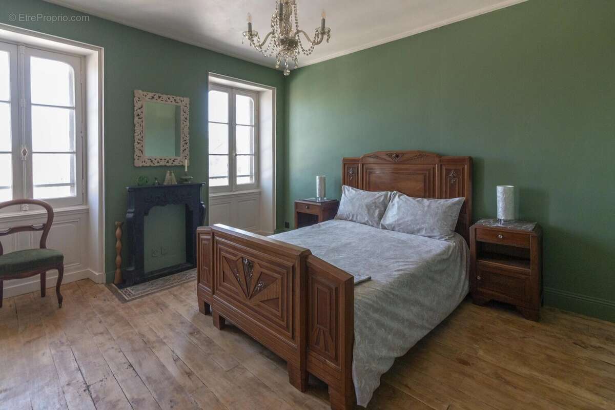 Maison à CHATEAUNEUF-SUR-CHARENTE