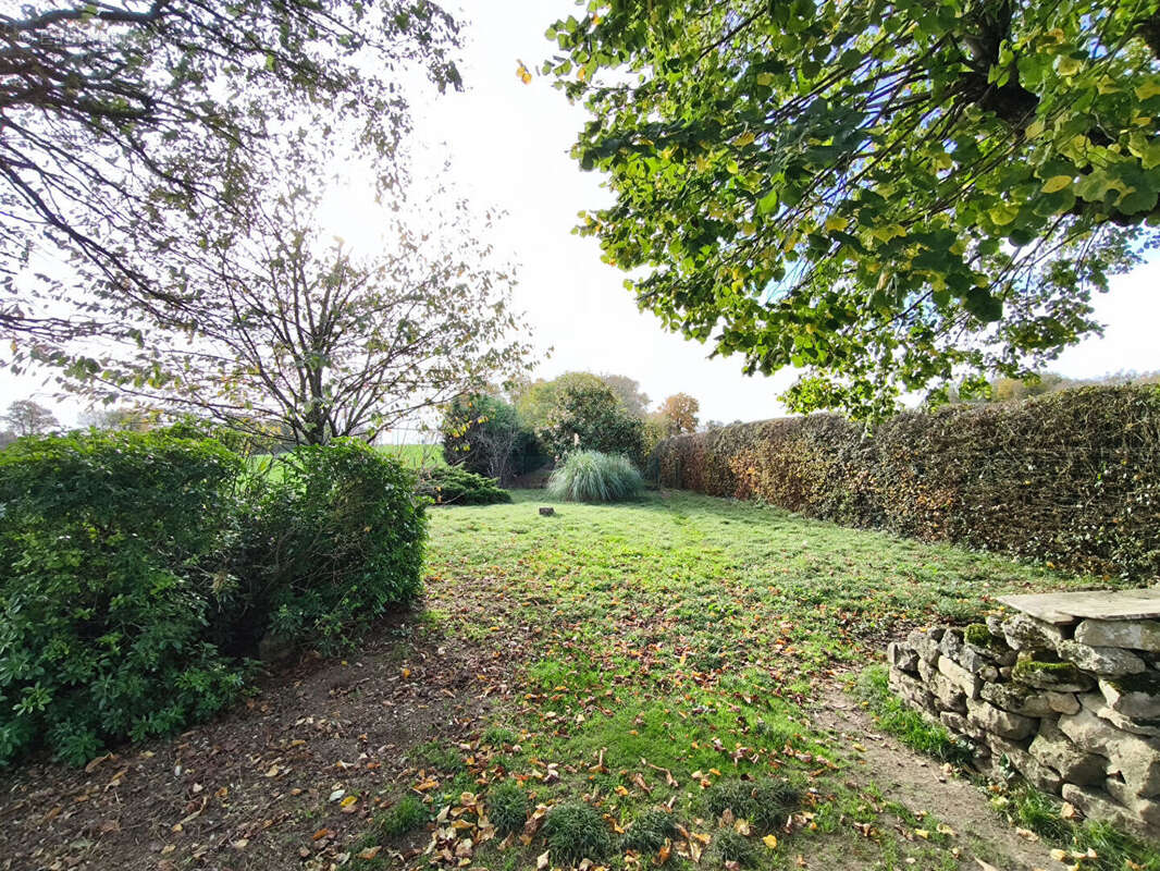 Maison à SOMMIERES-DU-CLAIN