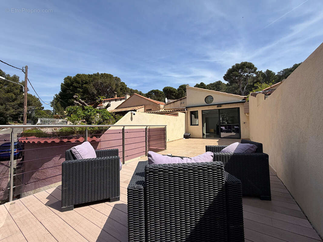 Maison à ENSUES-LA-REDONNE