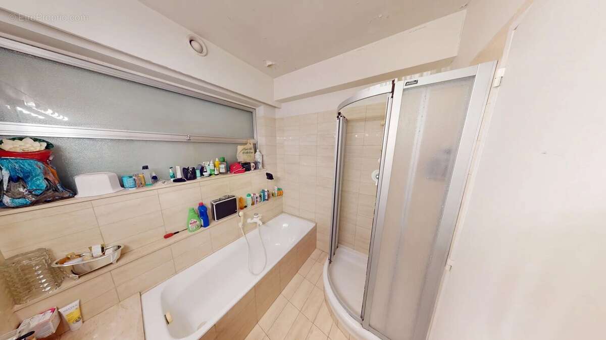 Appartement à VILLENEUVE-LOUBET