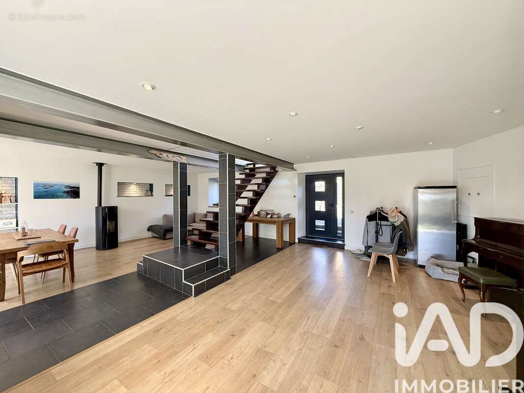 Maison 171 m² à Saint-Pair-Sur-Mer  - photo 8