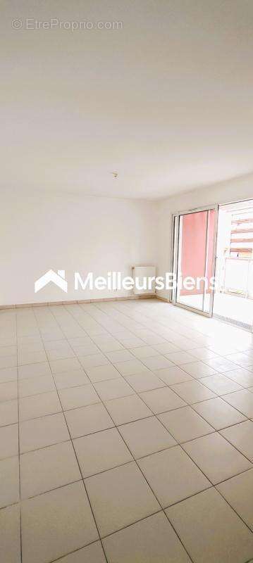 Toulouse: Grand Appartement T3 récent avec avec balcon et parking - photo 4