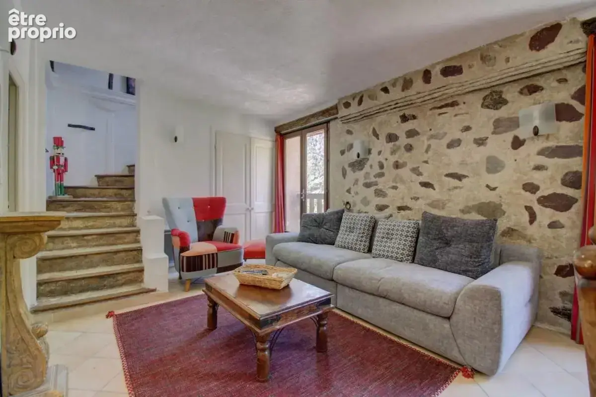 Saint Sauveur sur Tinée / Maison de Village / 2 appartements - photo 2